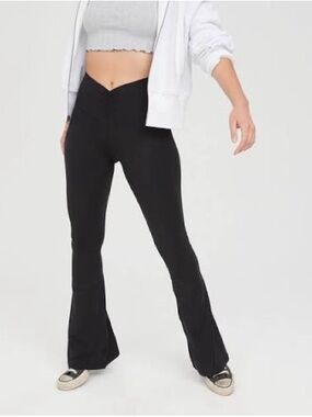 aerie Black Ruched Waist Flare Yoga Pants